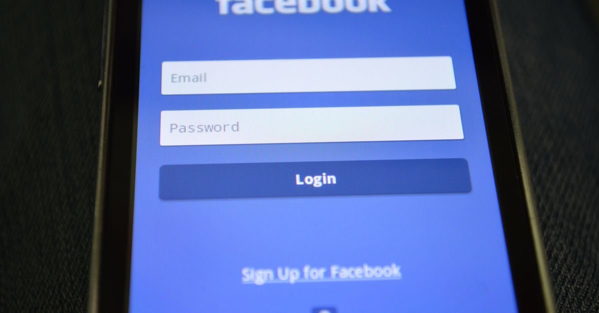 Secure authentication and login token concept