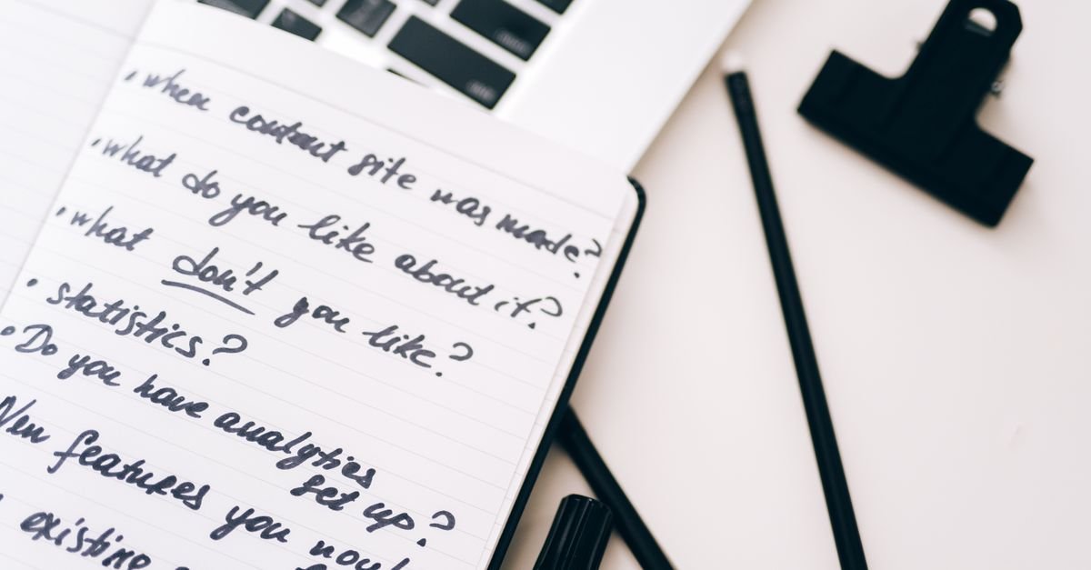 Writing keyword-focused content on a keyboard